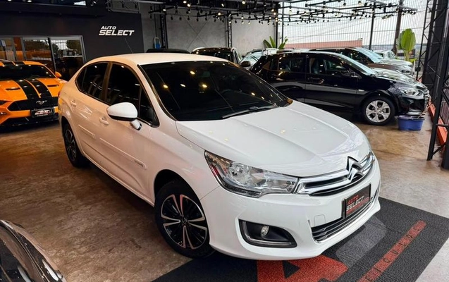 imagem-https://www.socarrao.com.br/sc-vehicle-images-prod/3174138/1789389016917-8372003_12_B_2625debc54.jpeg