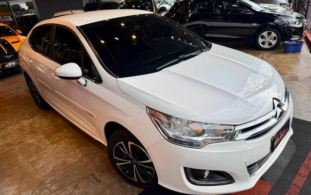imagem-https://www.socarrao.com.br/sc-vehicle-images-prod/3174138/1789389016921-8372003_4_B_b6360c5200.jpeg