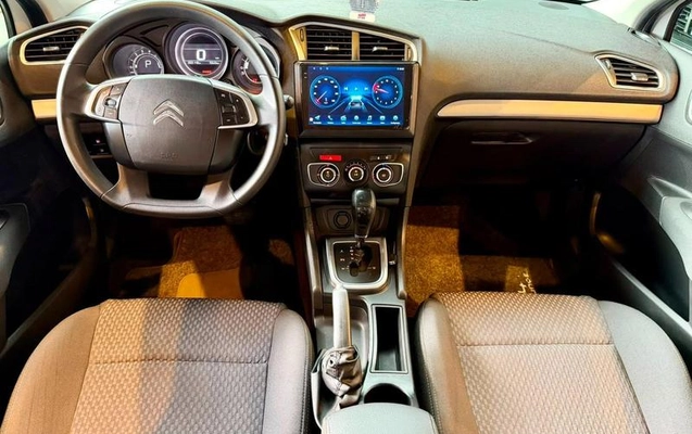 imagem-https://www.socarrao.com.br/sc-vehicle-images-prod/3174138/1789389016932-8372003_12_B_67fa4ed5ca.jpeg
