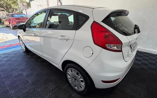 imagem-https://www.socarrao.com.br/sc-vehicle-images-prod/3174290/1789563526298-8369451_1_B_e13eb04249.jpeg