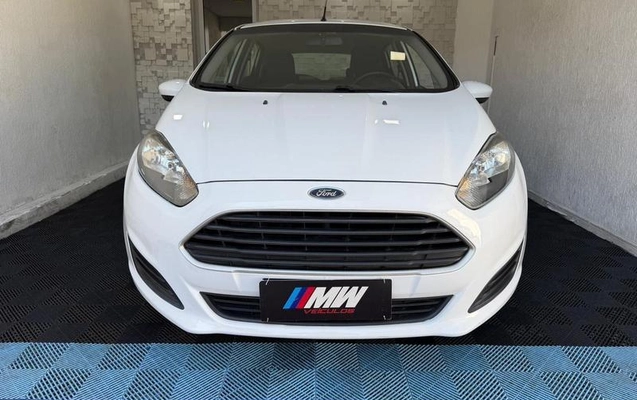 imagem-https://www.socarrao.com.br/sc-vehicle-images-prod/3174290/1789563526321-8369451_13_B_a73d269c0b.jpeg