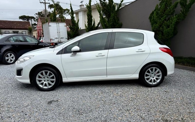 imagem-https://www.socarrao.com.br/sc-vehicle-images-prod/3174310/1786548867447-8372039_7_B_673a9b670a.jpeg