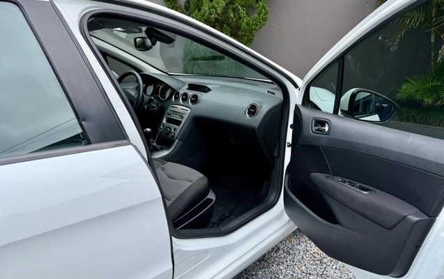 imagem-https://www.socarrao.com.br/sc-vehicle-images-prod/3174310/1786548867451-8372039_13_B_096867120f.jpeg