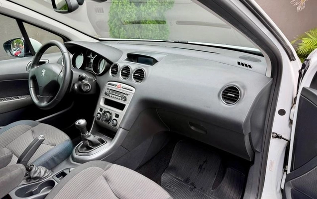 imagem-https://www.socarrao.com.br/sc-vehicle-images-prod/3174310/1786548867453-8372039_14_B_3469bd1233.jpeg