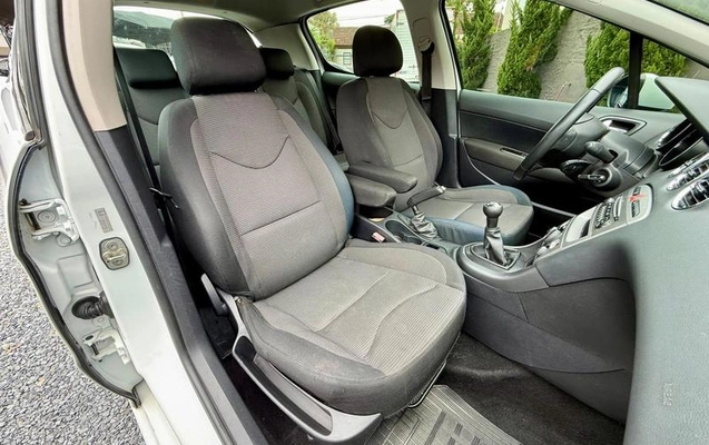 imagem-https://www.socarrao.com.br/sc-vehicle-images-prod/3174310/1786548867454-8372039_15_B_66a2855b1b.jpeg
