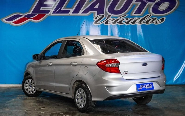 imagem-https://www.socarrao.com.br/sc-vehicle-images-prod/3174357/1788445611277-8348730_10_B_a0eef7d35a.jpeg