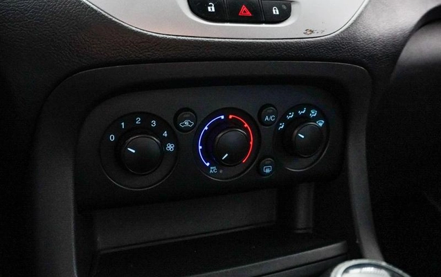 imagem-https://www.socarrao.com.br/sc-vehicle-images-prod/3174357/1788445611291-8348730_7_B_c3741f8854.jpeg
