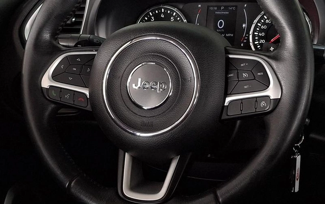 imagem-https://www.socarrao.com.br/sc-vehicle-images-prod/3174929/1789565715839-8372168_14_B_be5837bba7.jpeg