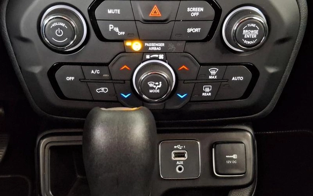 imagem-https://www.socarrao.com.br/sc-vehicle-images-prod/3174929/1789565715840-8372168_8_B_77ed30a97b.jpeg