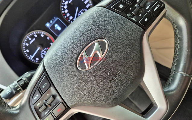 imagem-https://www.socarrao.com.br/sc-vehicle-images-prod/3174980/1786547849601-9fee4ccfec1f47b09fdc28bd86ef7546_1785864160809.jpg