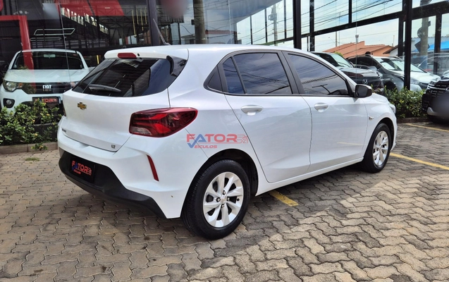 imagem-https://www.socarrao.com.br/sc-vehicle-images-prod/3175607/1786549617524-dd0e4b77a34a4bf691a30287619b721e_1785863476242.jpg