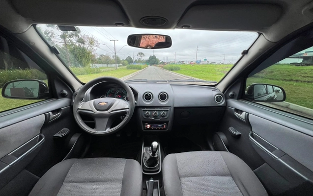 imagem-https://www.socarrao.com.br/sc-vehicle-images-prod/3175667/1786549791026-V2hhdHNBcHAgSW1hZ2UgMjAyNi0wOC0xMiBhdCAxMS4yMi4yMC5qcGVn.jpeg