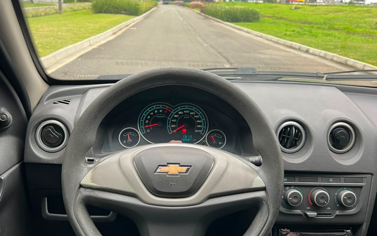 imagem-https://www.socarrao.com.br/sc-vehicle-images-prod/3175667/1786549791203-V2hhdHNBcHAgSW1hZ2UgMjAyNi0wOC0xMiBhdCAxMS4yMi4yMCAoMSkuanBlZw.jpeg