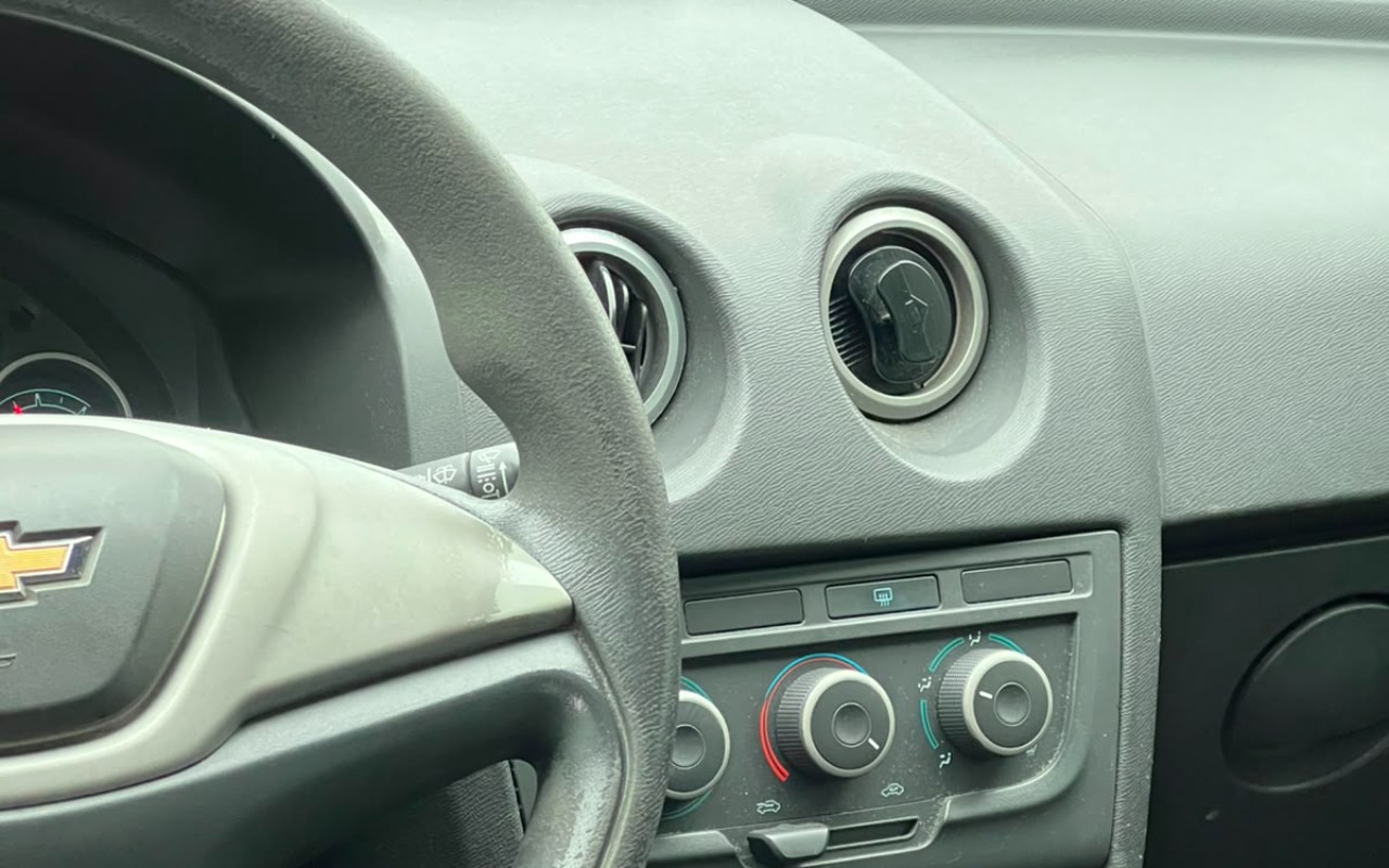 imagem-https://www.socarrao.com.br/sc-vehicle-images-prod/3175667/1786549791367-V2hhdHNBcHAgSW1hZ2UgMjAyNi0wOC0xMiBhdCAxMS4yMi4yMCAoMykuanBlZw.jpeg