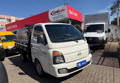 Hyundai HR 2014 Branco — foto 1 de 3