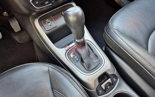 imagem-https://www.socarrao.com.br/sc-vehicle-images-prod/3176273/1786551675164-3da00e627f924151a76cac64b8f48a8e_1772813799739.jpg