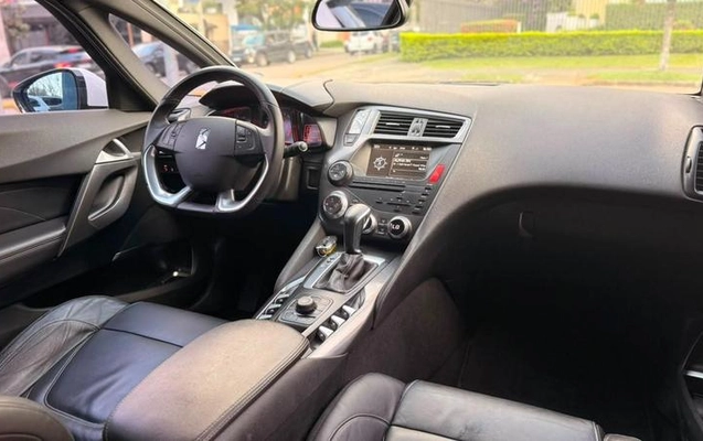 imagem-https://www.socarrao.com.br/sc-vehicle-images-prod/3176576/1786652418101-8371924_18_B_61ecc73be1.jpeg