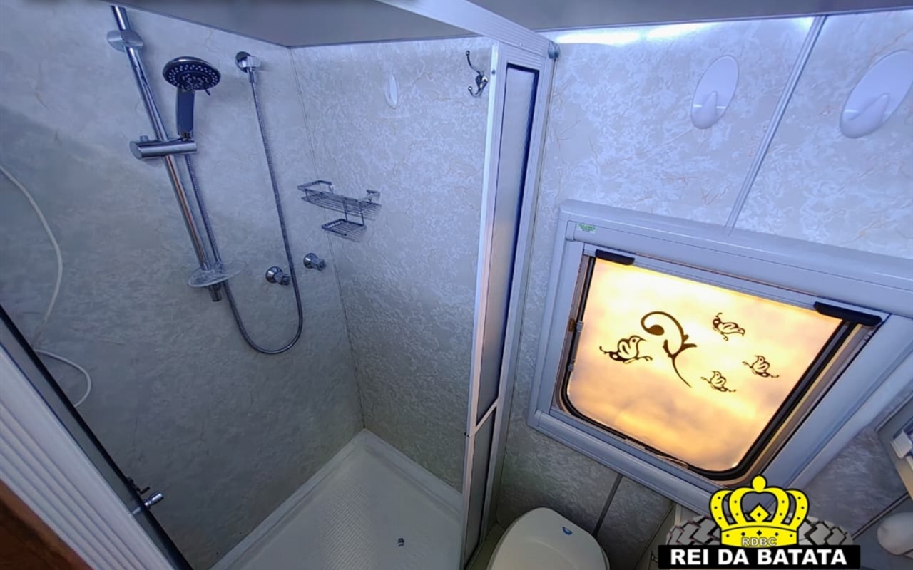 imagem-https://www.socarrao.com.br/sc-vehicle-images-prod/3176892/1786553213888-MTYtMS5qcGc.jpg
