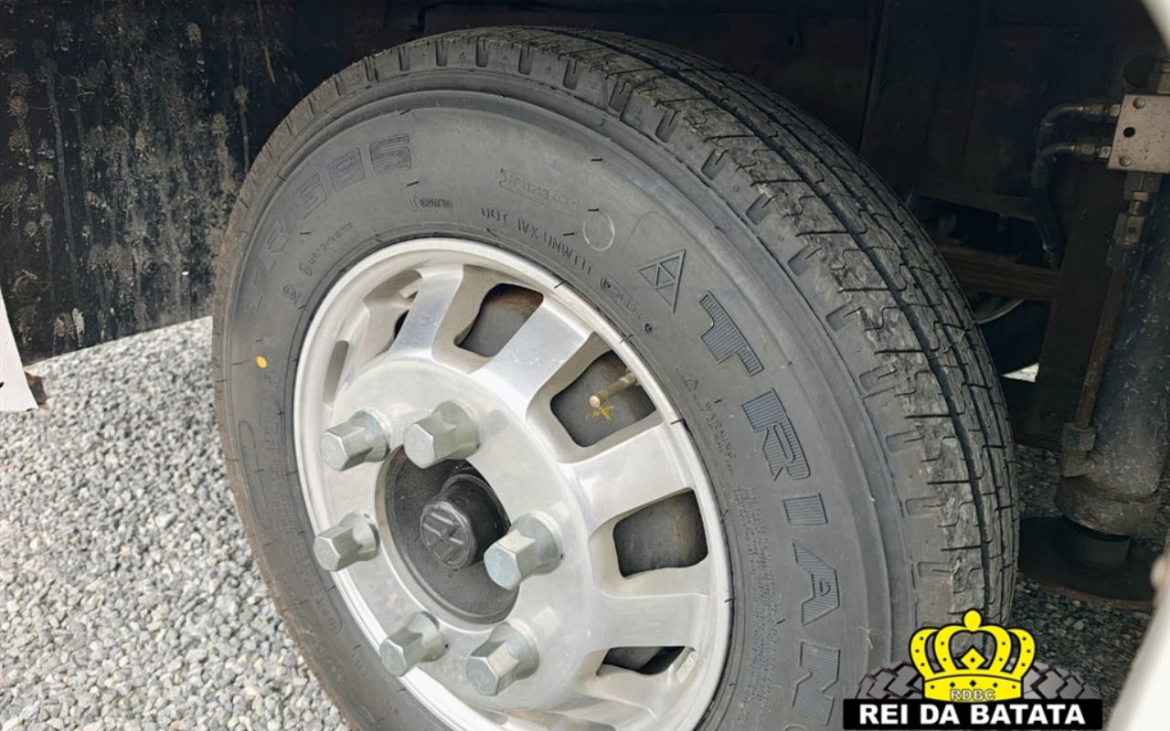 imagem-https://www.socarrao.com.br/sc-vehicle-images-prod/3176892/1786553214356-MjAuanBn.jpg