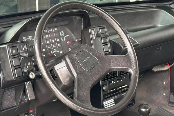 imagem-https://www.socarrao.com.br/sc-vehicle-images-prod/3177109/1788199662975-8372679_12_B_0457d79a3e.jpeg