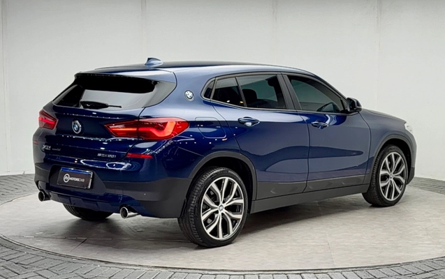 imagem-https://www.socarrao.com.br/sc-vehicle-images-prod/3177151/1786627181901-5941a206-275a-40cb-8d47-419a58e6d257.jpg