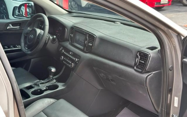 imagem-https://www.socarrao.com.br/sc-vehicle-images-prod/3177271/1786554035884-1786553823871.20.jpg