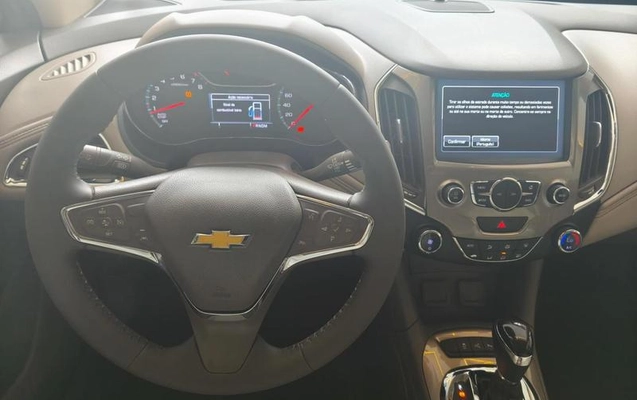 imagem-https://www.socarrao.com.br/sc-vehicle-images-prod/3177278/1787167438066-8343120_12_B_f18d89afc5.jpeg