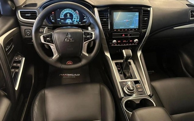 imagem-https://www.socarrao.com.br/sc-vehicle-images-prod/3177636/1788898585121-8339431_15_B_4a7ba67772.jpeg