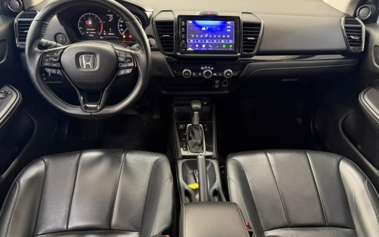 imagem-https://www.socarrao.com.br/sc-vehicle-images-prod/3177644/1786555216003-MjAyNl8wNV8xOF8xN18zOF8xNi5qcGc.jpg