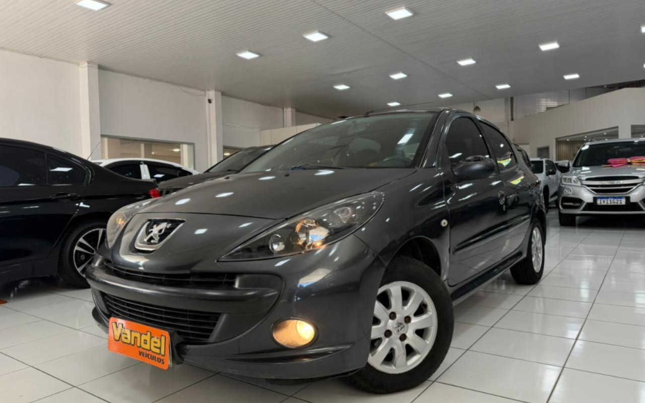 Peugeot 207 2010 Cinza — foto 1 de 3