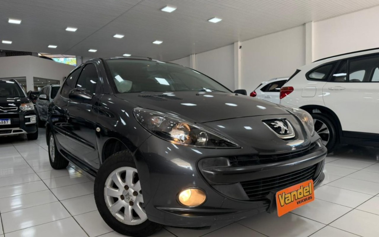 imagem-https://www.socarrao.com.br/sc-vehicle-images-prod/3177958/1786555908997-MjAyNl8wNV8wN18xNF8wM18zMi5qcGc.jpg