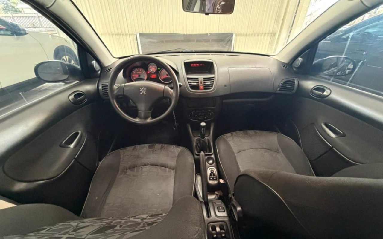 imagem-https://www.socarrao.com.br/sc-vehicle-images-prod/3177958/1786555909667-MjAyNl8wNV8wN18xNF8wM181MS5qcGc.jpg