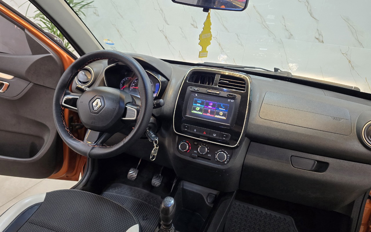 imagem-https://www.socarrao.com.br/sc-vehicle-images-prod/3178071/1786556161067-OC5qcGc.jpg