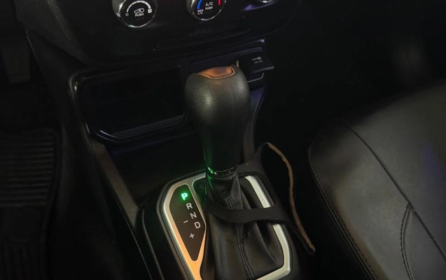 imagem-https://www.socarrao.com.br/sc-vehicle-images-prod/3178290/1788552688005-8372048_10_B_6cc44aa0a1.jpeg