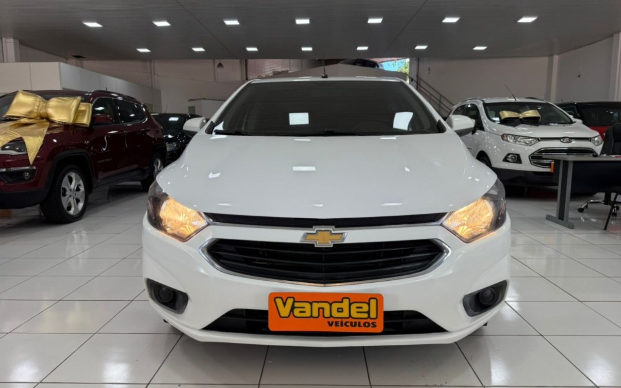 imagem-https://www.socarrao.com.br/sc-vehicle-images-prod/3178496/1786557012252-MjAyNl8wM18xNl8xNF8yMF8zMS5qcGc.jpg