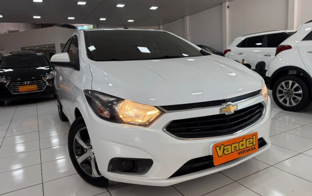 imagem-https://www.socarrao.com.br/sc-vehicle-images-prod/3178496/1786557012413-MjAyNl8wM18xNl8xNF8yMF8zNS5qcGc.jpg