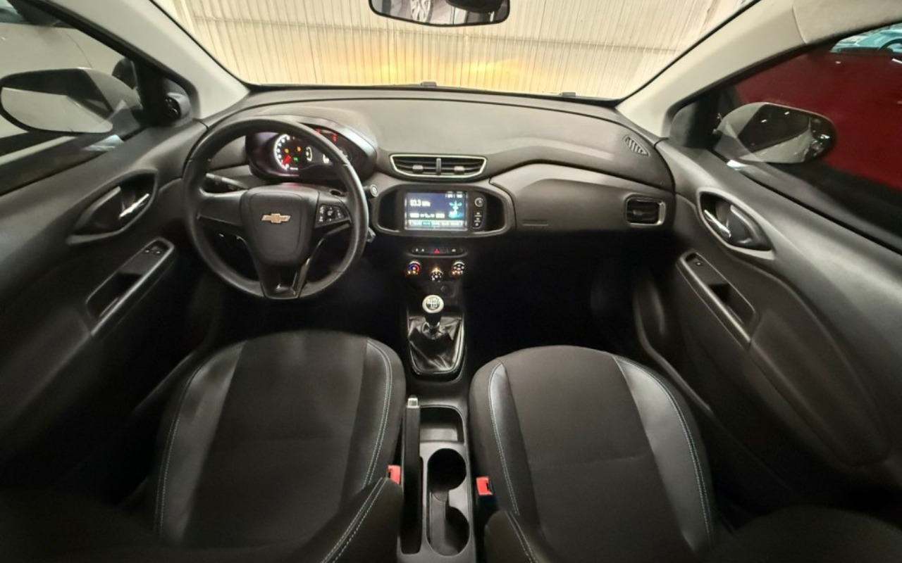 imagem-https://www.socarrao.com.br/sc-vehicle-images-prod/3178496/1786557013047-MjAyNl8wM18xNl8xNF8yMF80OC5qcGc.jpg