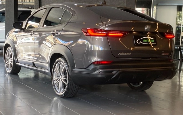 imagem-https://www.socarrao.com.br/sc-vehicle-images-prod/3178845/1786557904685-640_480_fiat-fastback-1-0-turbo-200-cvt-t200-aut-25-25-a7459d-4.jpg