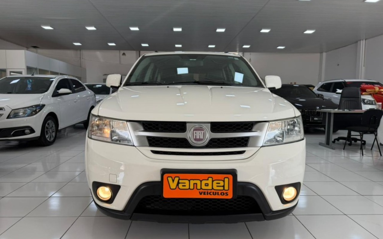 imagem-https://www.socarrao.com.br/sc-vehicle-images-prod/3178852/1786557929427-MjAyNl8wNF8yNF8xNF8xN18xOS5qcGc.jpg
