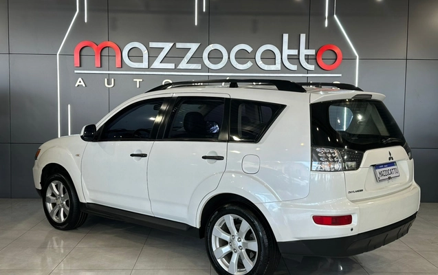 imagem-https://www.socarrao.com.br/sc-vehicle-images-prod/3178909/1786558282894-003_3f1ee0a35fc1c50674b1fc3c8dcc9c6d.jpeg
