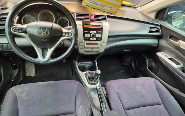 imagem-https://www.socarrao.com.br/sc-vehicle-images-prod/3178990/1786558432328-8373001_4_B_1ae1f4c53a.jpeg