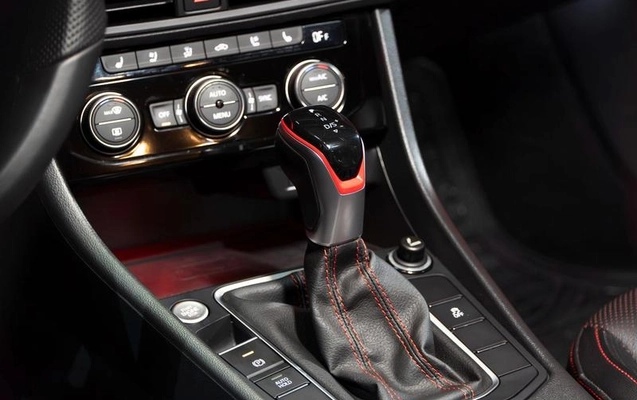 imagem-https://www.socarrao.com.br/sc-vehicle-images-prod/3179016/1787313929465-8373167_3_B_f23494fde1.jpeg