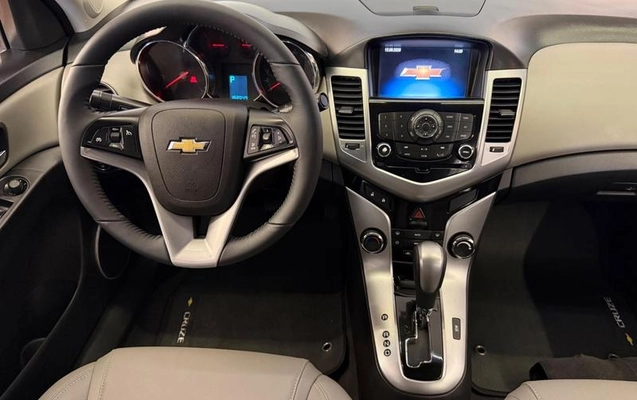imagem-https://www.socarrao.com.br/sc-vehicle-images-prod/3179084/1789570444741-7907878_8_B_b579a9ca50.jpeg
