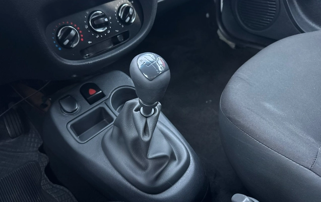 imagem-https://www.socarrao.com.br/sc-vehicle-images-prod/3179087/1786558648015-003_6c6c7648fe1dd1ac073cd35b631edc1b.jpeg