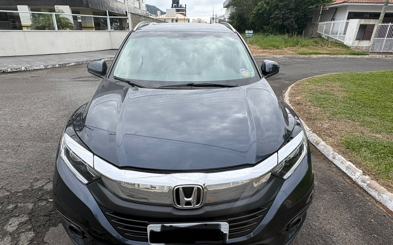 imagem-https://www.socarrao.com.br/sc-vehicle-images-prod/3179234/1787346136282-SU1HXzEyODMuanBlZw.jpeg