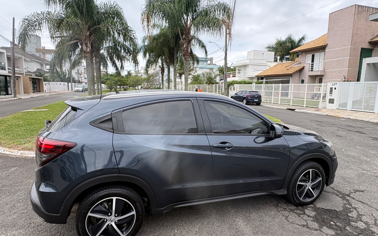 imagem-https://www.socarrao.com.br/sc-vehicle-images-prod/3179234/1787346137092-SU1HXzEyODUuanBlZw.jpeg