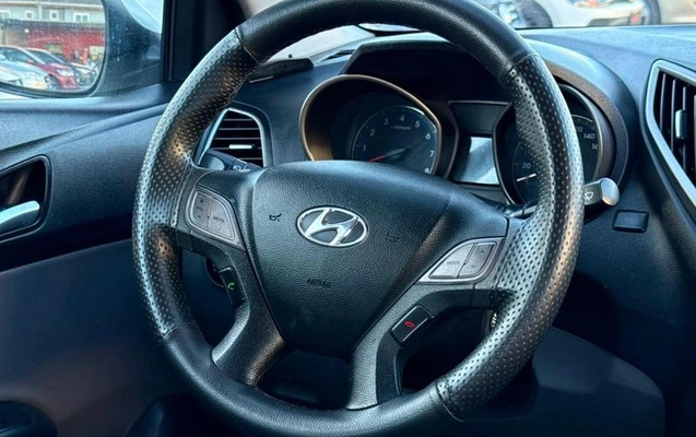 imagem-https://www.socarrao.com.br/sc-vehicle-images-prod/3179304/1789664728110-8216284_11_B_34c70ec014.jpeg