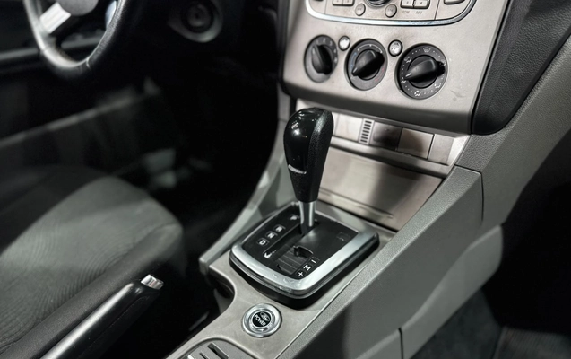 imagem-https://www.socarrao.com.br/sc-vehicle-images-prod/3179383/1786559491296-003_181b2606b20b8bd2fd6ba4bd6622dd6e.jpeg