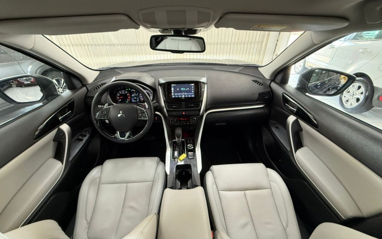 imagem-https://www.socarrao.com.br/sc-vehicle-images-prod/3179445/1786559667070-MjAyNl8wMV8zMF8xMl8wMV80NC5qcGc.jpg