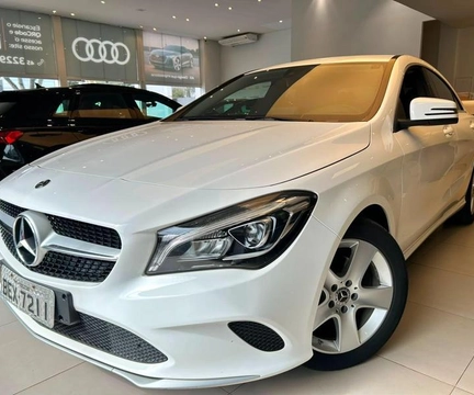 Mercedes-Benz CLA-180 1.6 16V 122cv Aut. 2018 Branco — foto 1 de 3